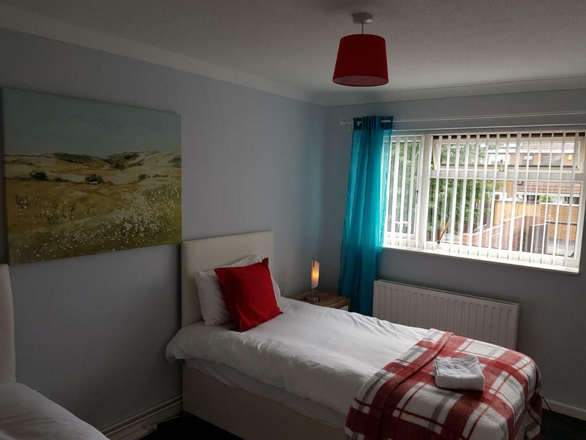 Vila Penllech House - Huku Kwetu  Nottingham Exteriér fotografie